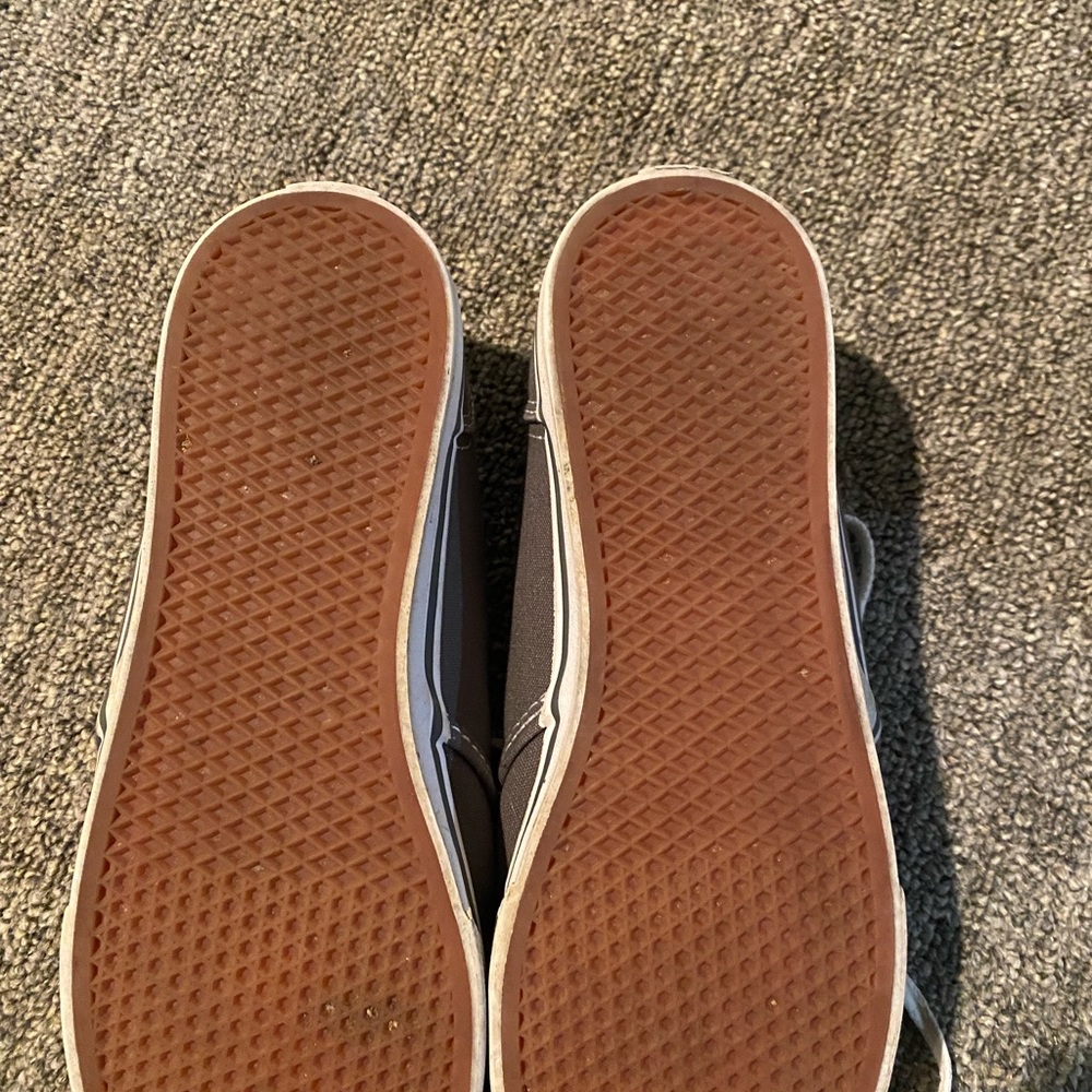 Grey vans - Picture 3 of 3